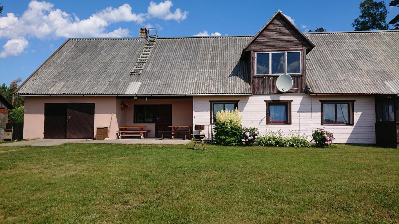 Dzivoklis Pirmie Zalmezi Apartment Jurkalne Exterior photo